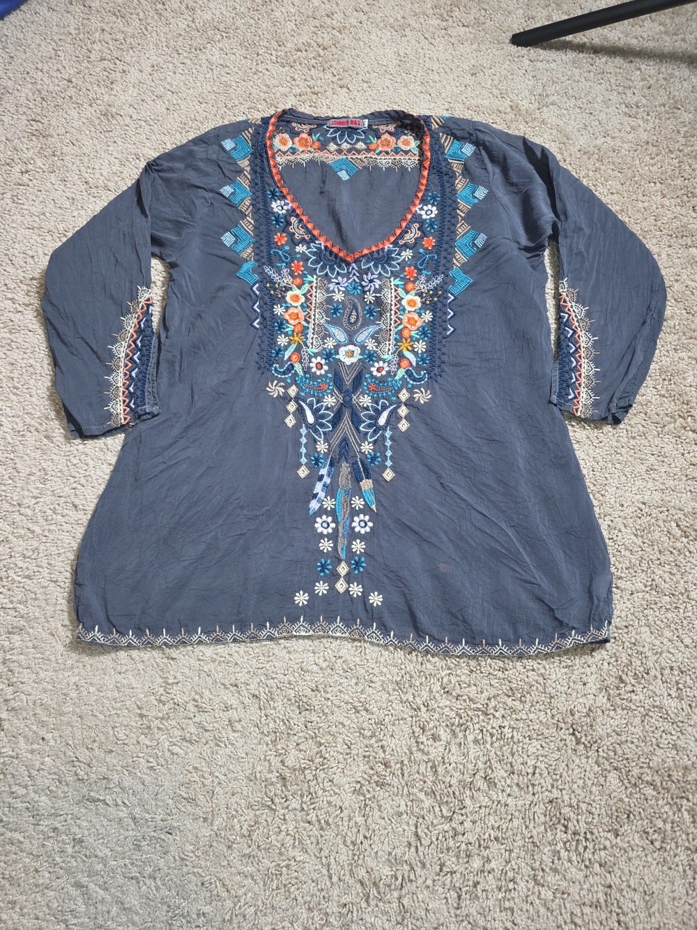 JOHNNY WAS Gray VNeck Embroidered Blouse 3/4 sleeve Size XSmall - Picture 2 of 11